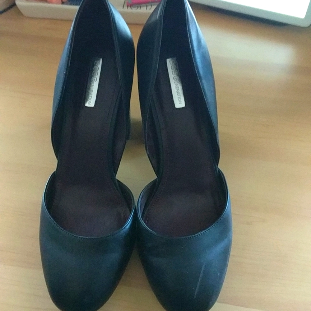 Size 10 BCBG never worn heels